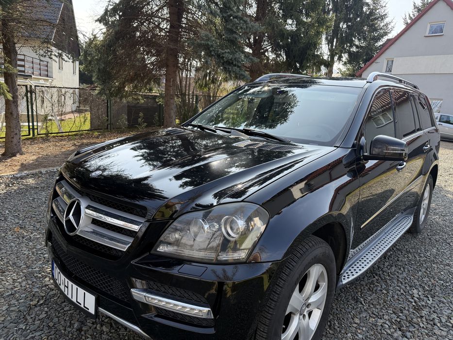 Mercedes GL  4,7 benzyna