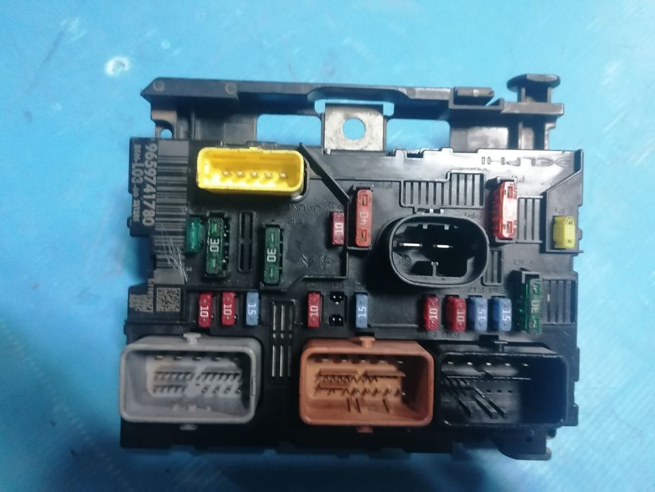 Caixa de fusíveis bsm l03-00 peugeot ou Citroën