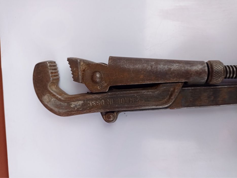 Ключ разводной газовый