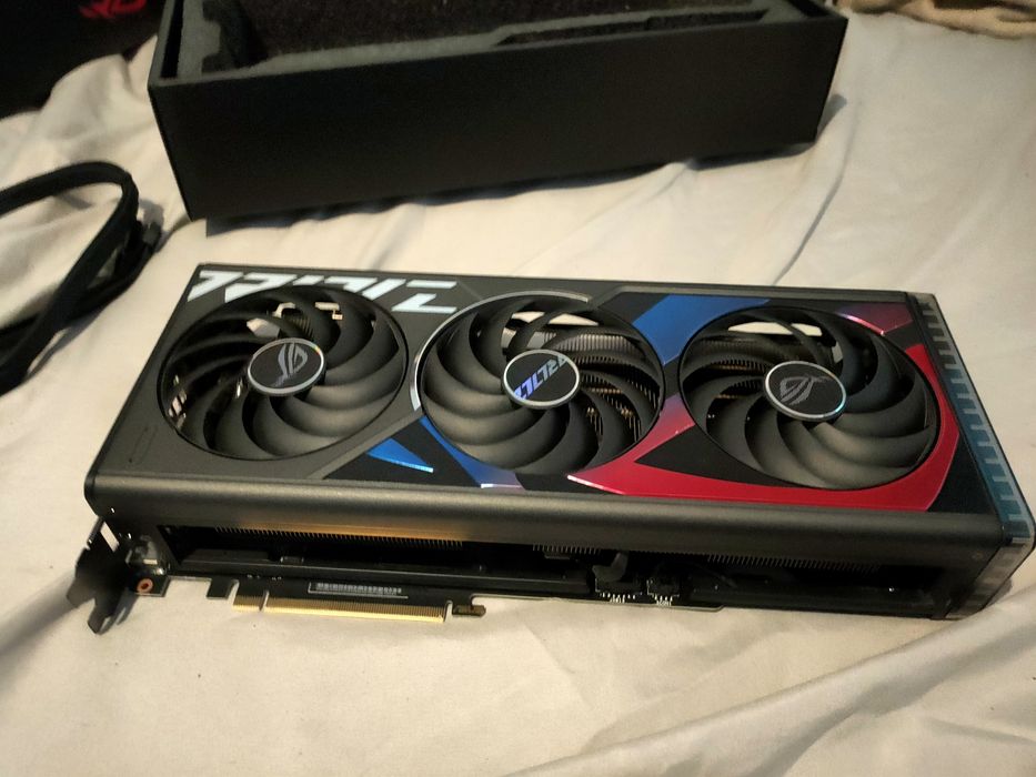 RTX 4070ti strix