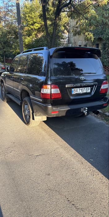 Toyota Land Cruiser 100