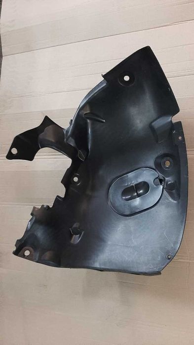 Підкрилок передній правий на меган 2 8200415287