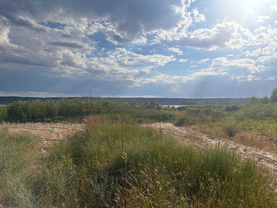 ЗЕМЕЛЬНА ДІЛЯНКА біля Києва з виходом на річку на воду вихід до Дніпра  12 сот. біля води  50 хв від Києва недорого краєвид Бориспільський рн