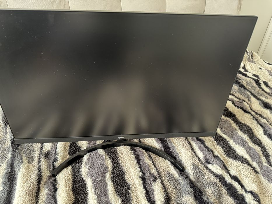 Монитор LG 27MK600M