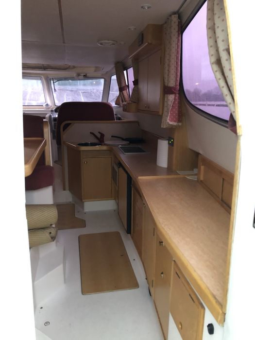 Яхта Bella Falcon 35 Fly