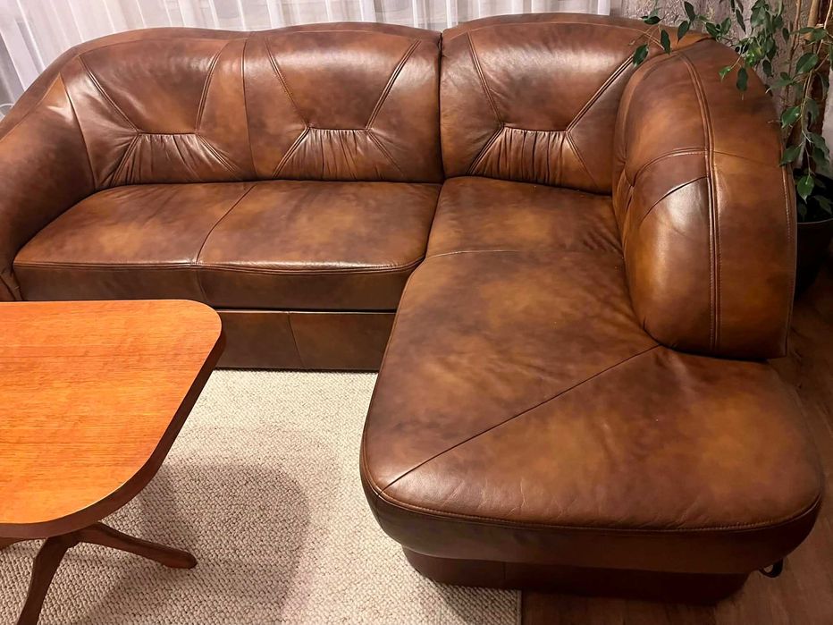 Skórzany narożnik z funkcją spania