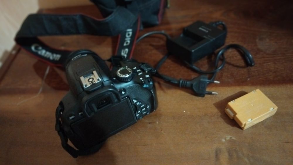 Фотоапарат  Canon