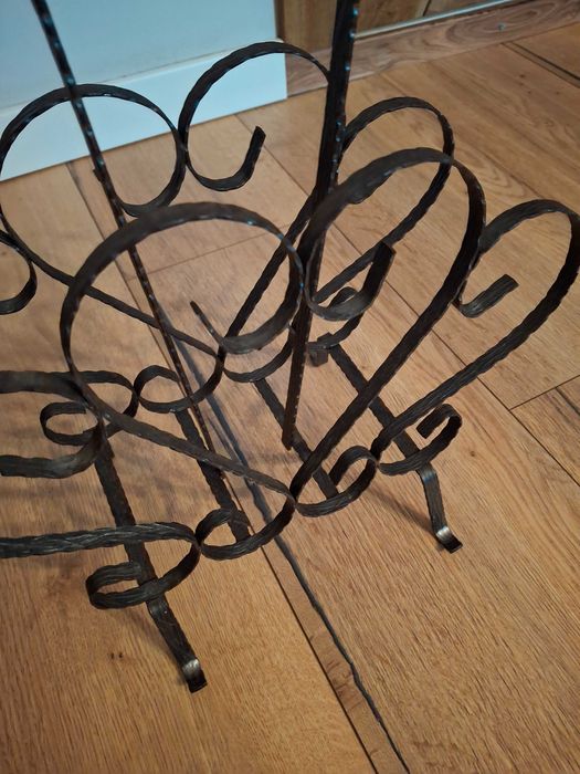 Metalowy gazetnik, stojak na gazety