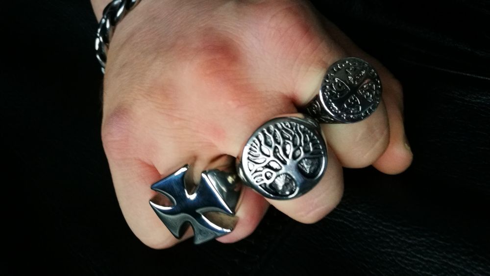 Ciężki masywny stalowy sygnet motocyklowy krzyż Rock Metal Chopper HD