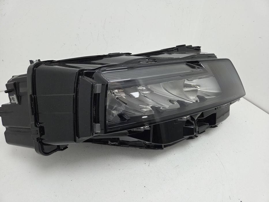 Фара права Nissan Rogue T33 2021-2025 Темна USA