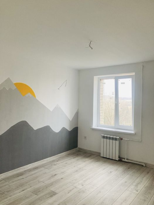 Продам трьох кімнатну у м.Новий Розділ.