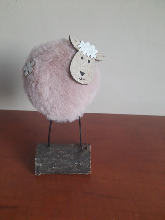 urocza owieczka, Wielkanoc