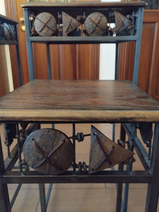 Підставки для квітів, Індія