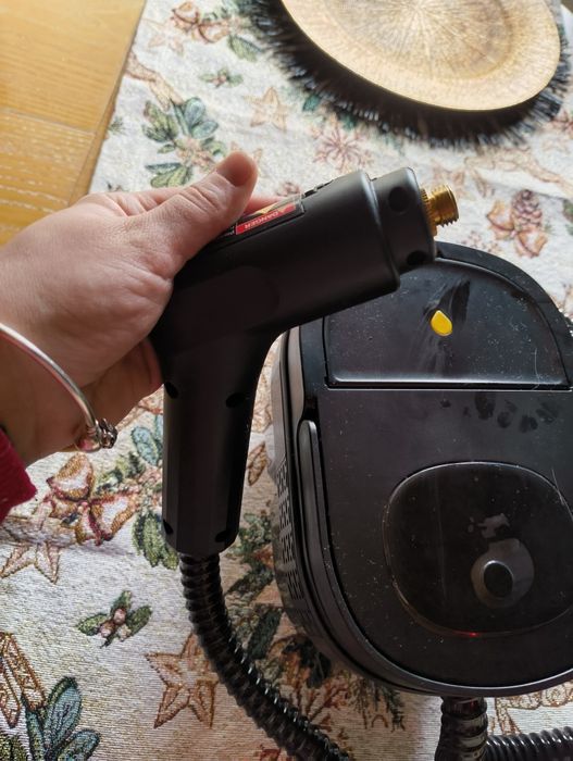 Máquina de limpeza a vapor