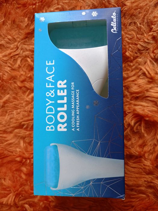 Roller chłodzący do twarzy