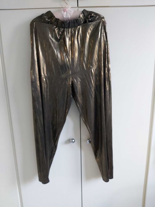 Karnawał! Okazja! Spodnie w kolorze złotym.