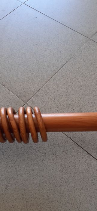 Varão em madeira para cortinado com 2,50 m de comprimento