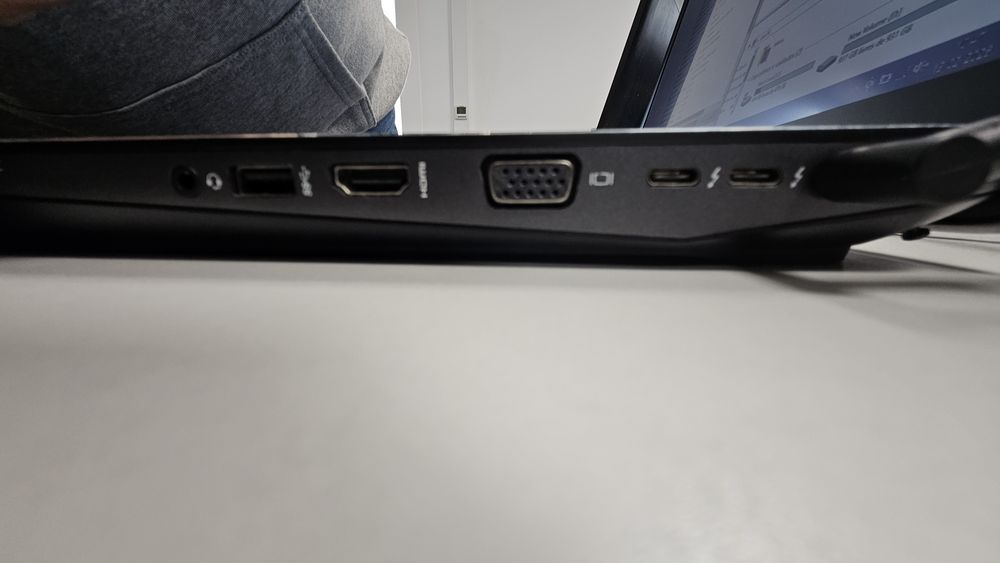 Workstation HP Zbook 17 G3 - Otimo estado