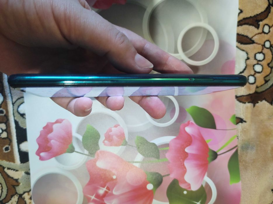 Продам xiaomi redmi note 8 pro 6/64 пам'ять в дуже доброму стані