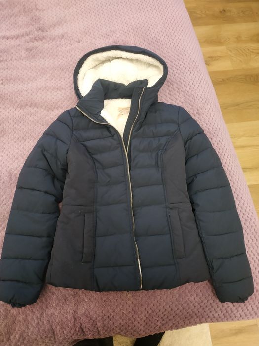 Продам куртку женскую