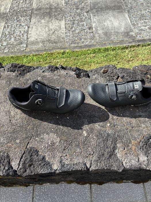 Sapatos Bontrager com sistema da Boa