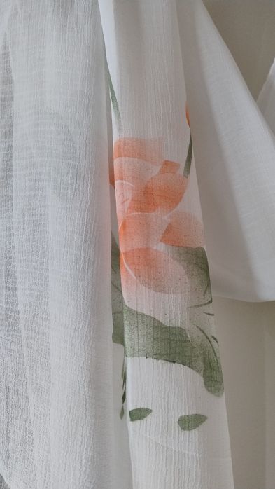 Apaszka damska wiosenna.