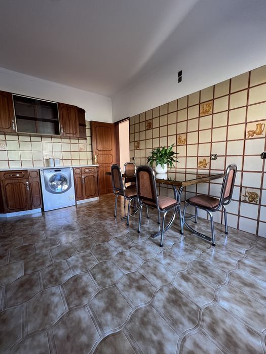Arrendo quarto espaçoso em Alverca, bom sucesso. Contas incluidas