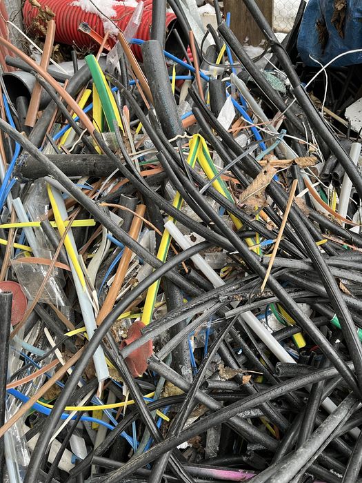 Oddam za darmo izolacje po kablach energetycznych