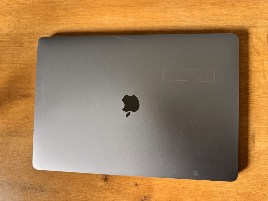 Macbook pro 16 2019 a2141 16/512 i7 radeon 5300m