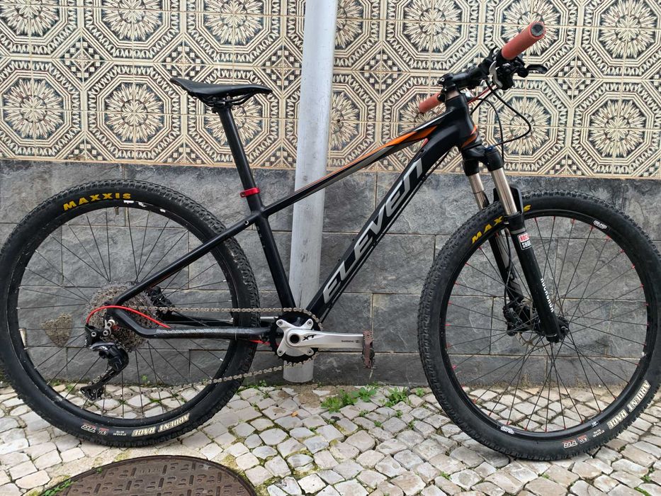 Bicicleta BTT eleven