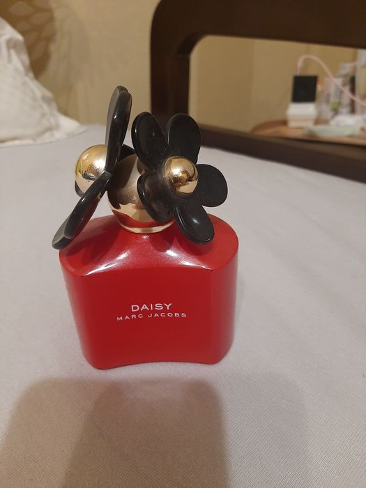 Пустые бутылочки,баночки с фирменных духов,кремов