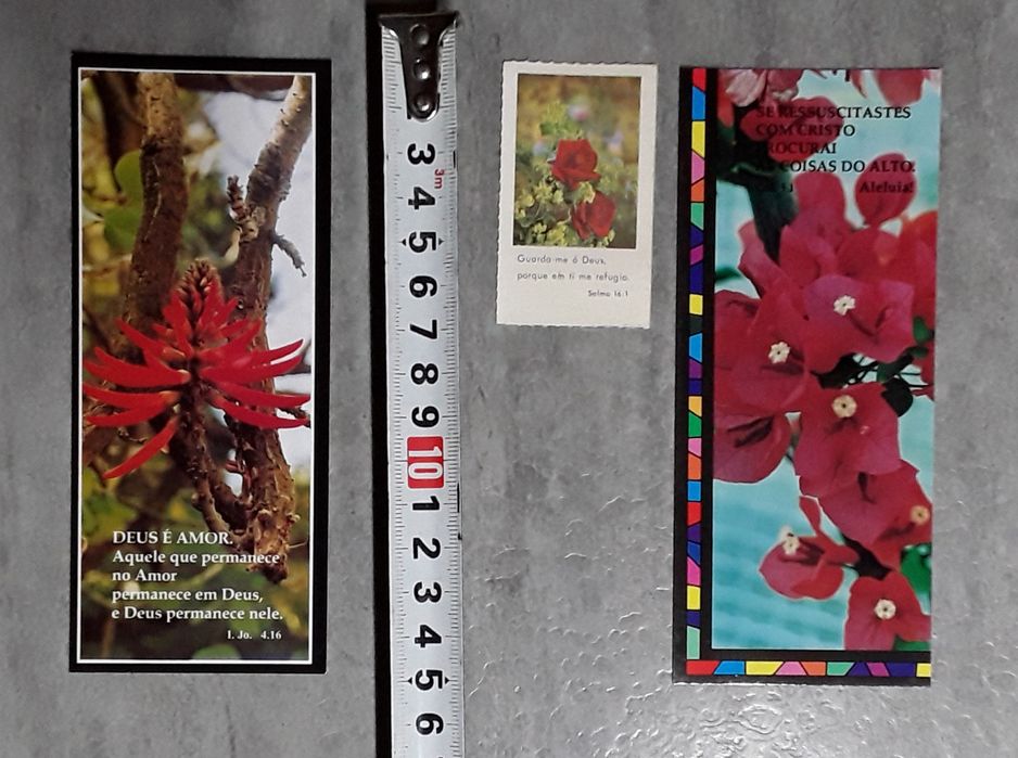 Marcadores de livros com citação religiosa