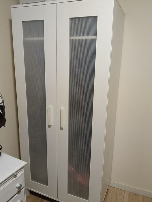 Roupeiro IKEA duas portas