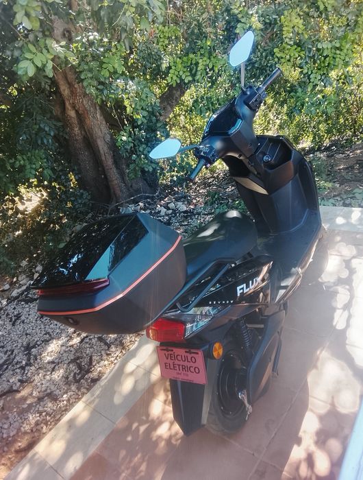 Moto eletrônica, 5 meses de uso .