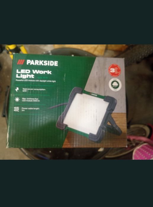 Reflektor roboczy LED PASL 32 A1