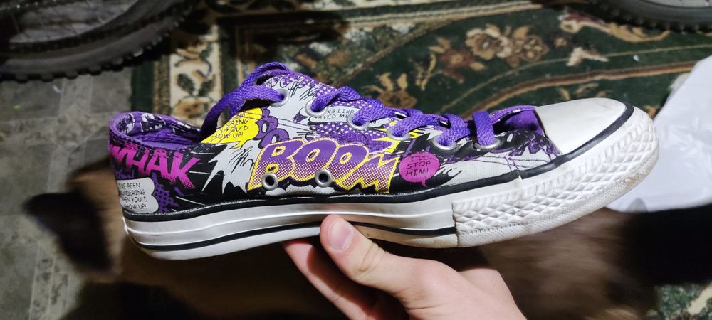 Converse Batman comics