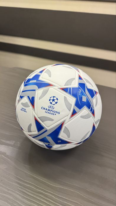 Мяч футбольный 5 термошов Ліга чемпіонів