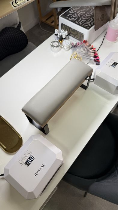 Podpórka do manicure jak nowa Stalberry Spenvi