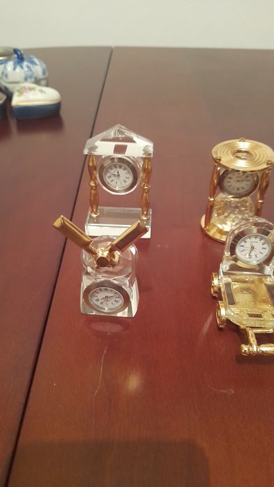 Relógios de colecção em cristal.