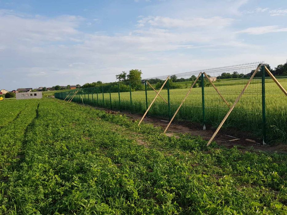 Забор із сітки, огорожа з сітки - сварная сетка для забора в полимере