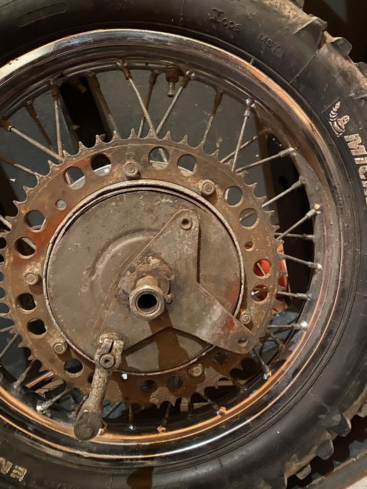 Колесо Иж к 16. Іж к 15