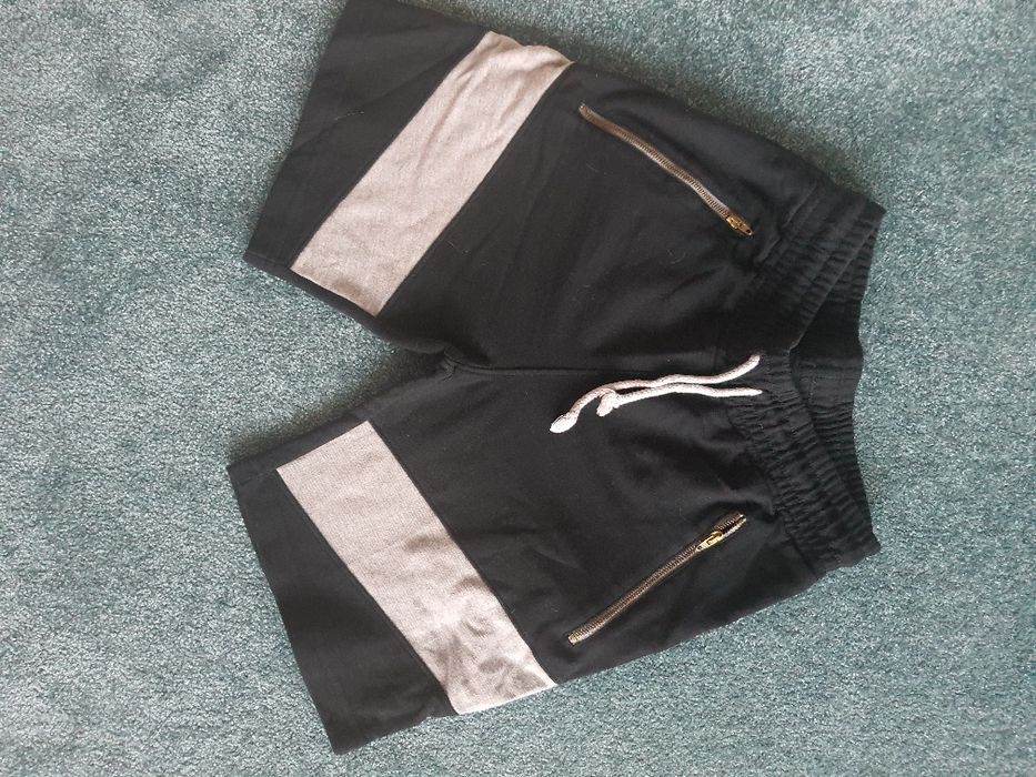 Calções pretos algodão 10 anos