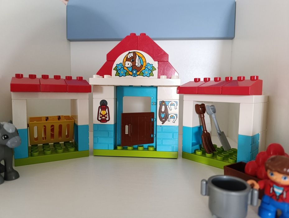 LEGO Duplo 10868 Stajnia z kucykami