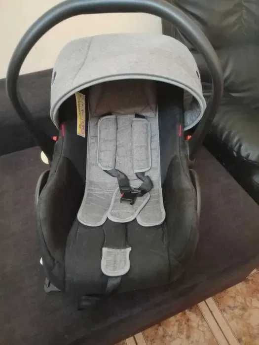 Carrinho de bebé + Ovinho