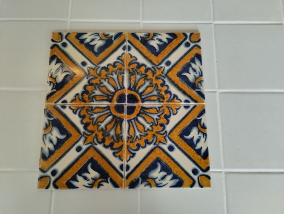 Azulejo antigo novo