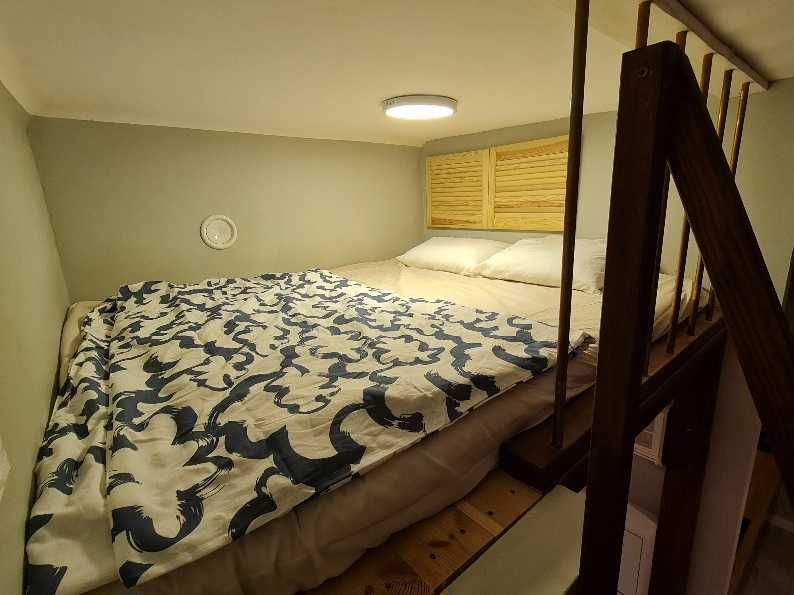 Kawalerka, Praga blisko ząbkowskiej.