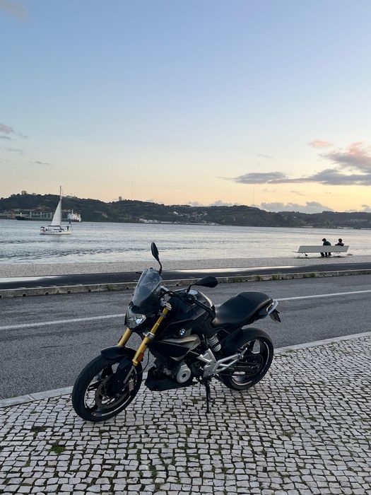 BMW G310R • Preta • Akrapovič + Original • 29.500 km