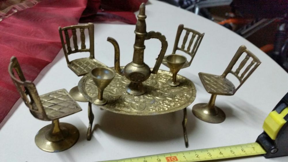 Sala de jantar  em metal miniatura