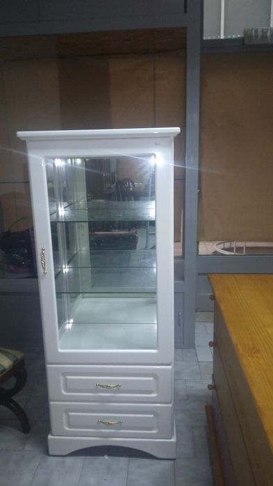 Móvel lacado branco