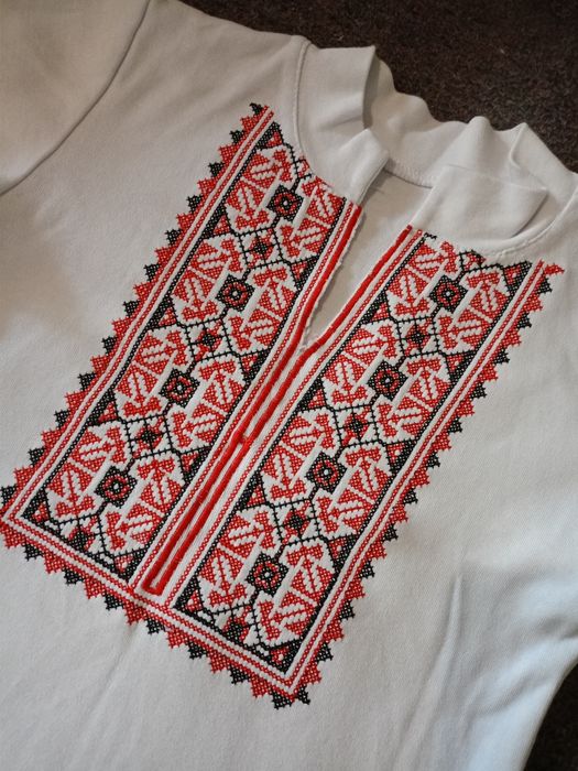 Футболка -вишиванка
